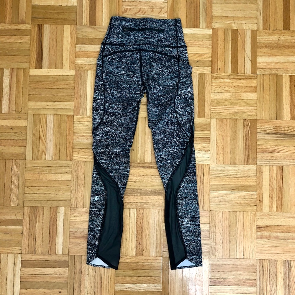 Lululemon Composition Notebook print leggings